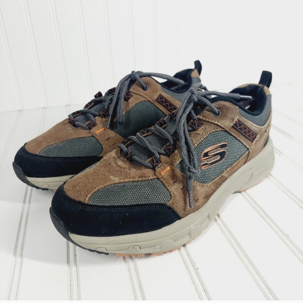 Skechers Tan and Black Athletic Shoes
